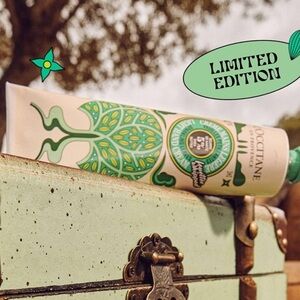 L'Occitane • Limited Edition 5% Shea Butter Sparkling Leaves Hand Cream. ✨